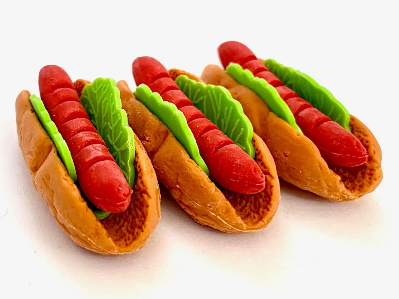 38122 IWAKO HOT DOG ERASER-10